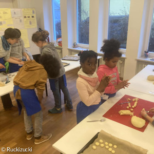 Rollen und ausstechen