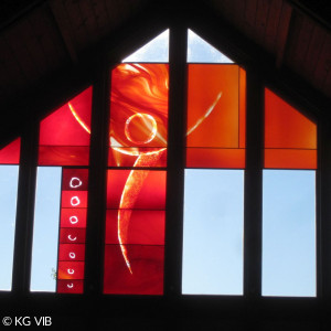 Erlöserkirche Gerzen, Glasmalerie von Claudia Krämer